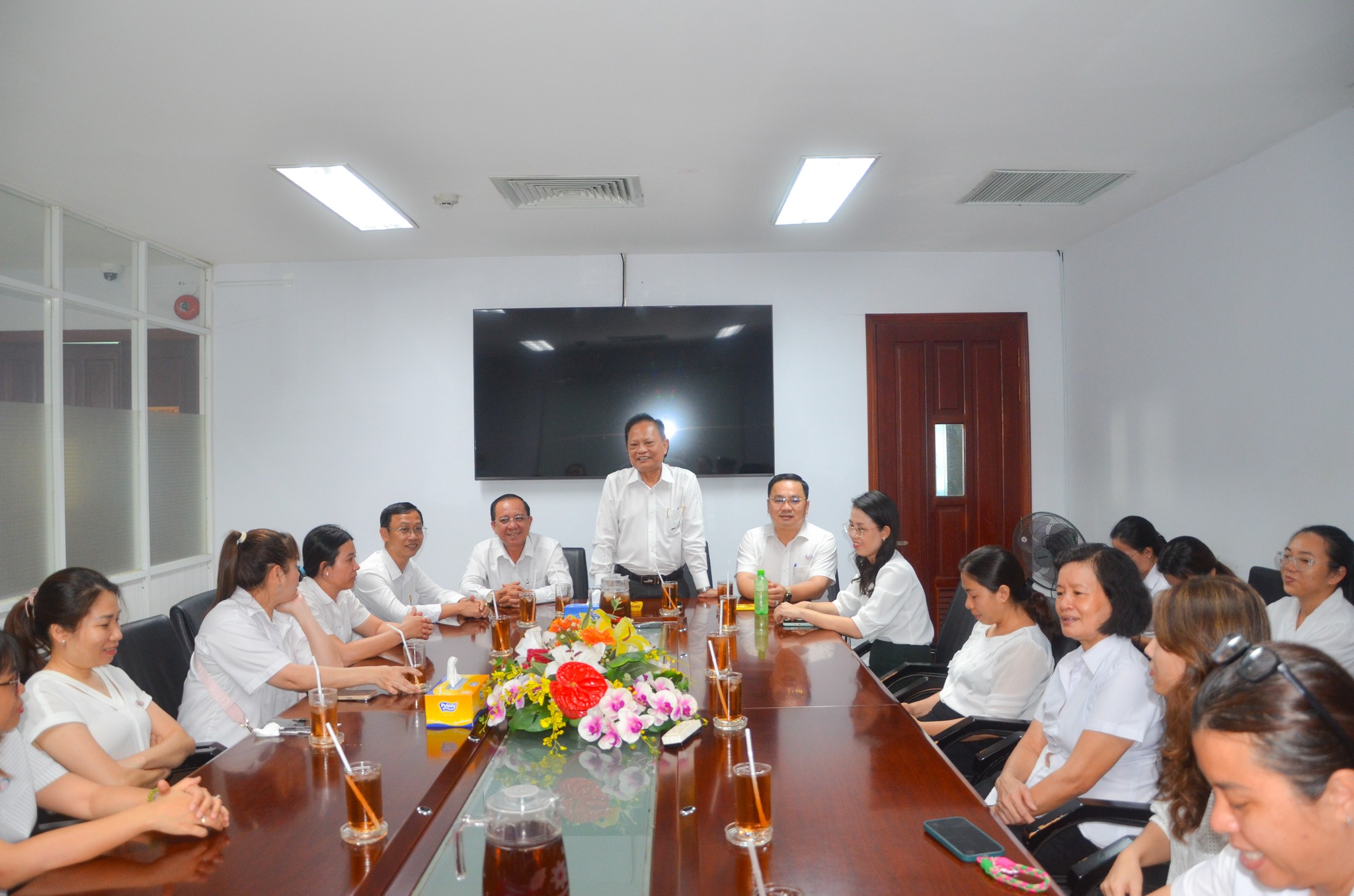 NHÂN NGÀY PHỤ NỮ VIỆT NAM 20-10